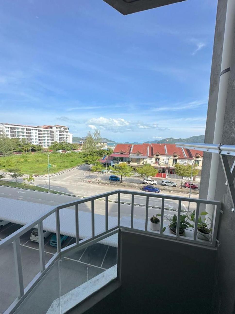 Maya Seaview Families Suite Apartment + Sky Pool Kuah Eksteriør bilde